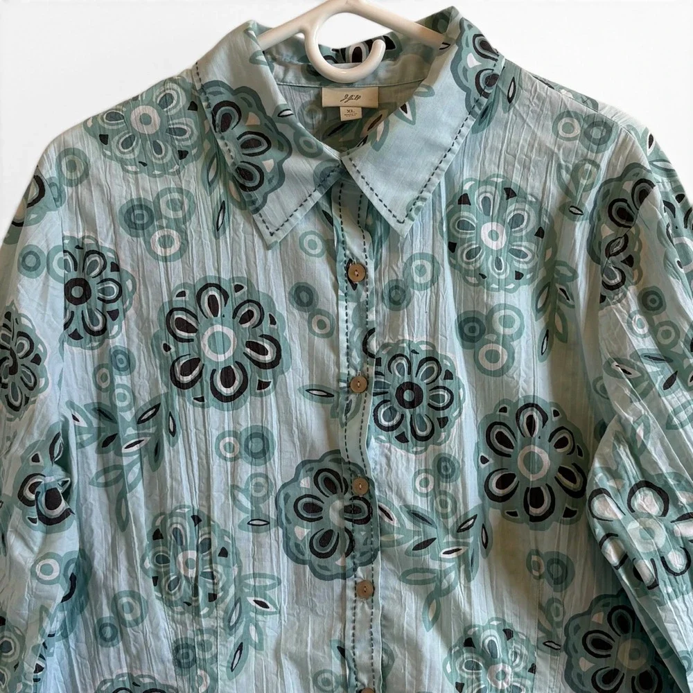 J Jill Women's Size XL Floral Crinkle Button Down Shirt Blue Green Long Sleeve - Picture 4 of 8